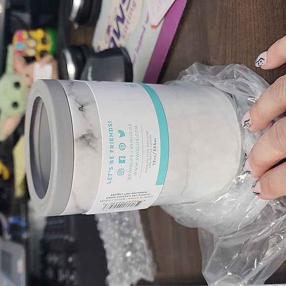 Swig Life 12 oz Can or Bottle Holder - Picture 4 of 4